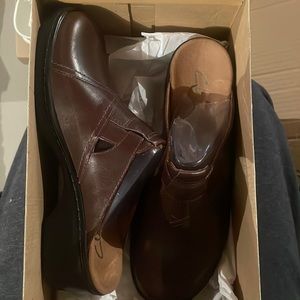 NWB Clark’s Clogs size 8